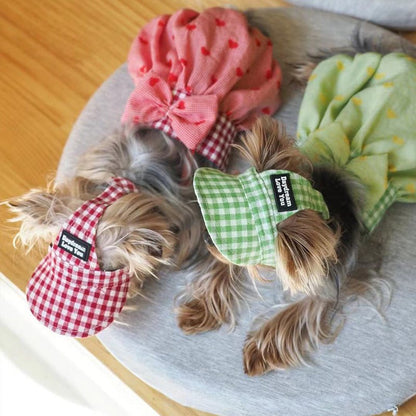 The Pet Hat Has A Leaky Ear